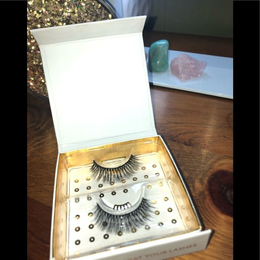 BATTINGTON• lashes